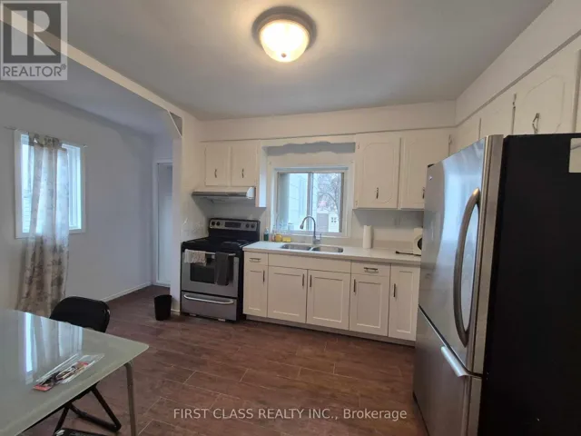 1ST FLOOR - 97 BUDE STREET, Toronto (Oakwood Village), Ontario M6E2E4