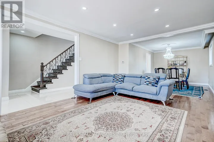 1228 JANE STREET N, Toronto (Mount Dennis), Ontario M6M4X7