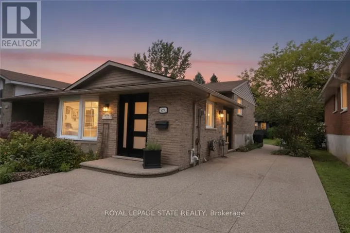 374 BRIGADOON DRIVE, Hamilton (Gourley), Ontario L9C6X4