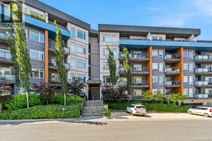 313 6540 Metral Dr, Nanaimo, British Columbia V9T0L8