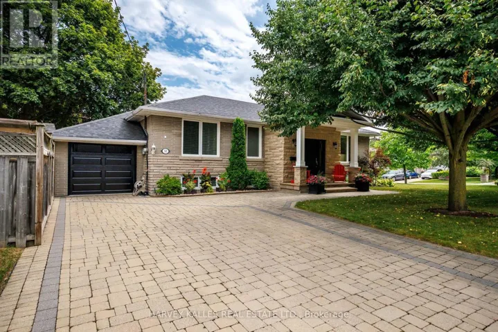 32 ACTON AVENUE, Toronto (Bathurst Manor), Ontario M3H4G7