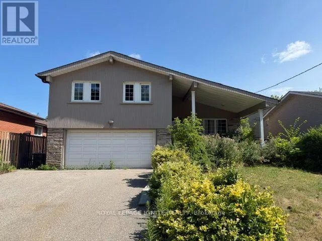 11 FULWELL CRESCENT, Toronto (York University Heights), Ontario M3J1Y4