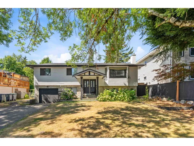 9223 134 STREET, Surrey, British Columbia V3V5R8