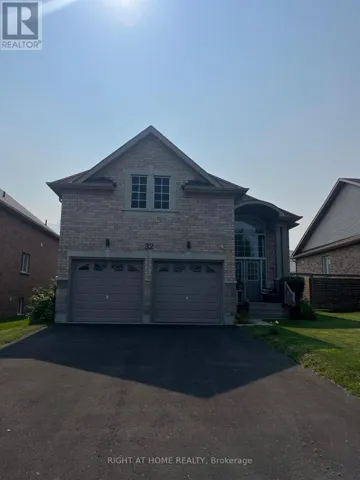 32 MIDDLETON DRIVE, Wasaga Beach, Ontario L9Z0G8