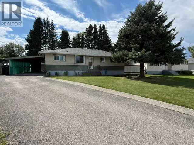 105 Poplar Place, Hinton, Alberta T7V1E6
