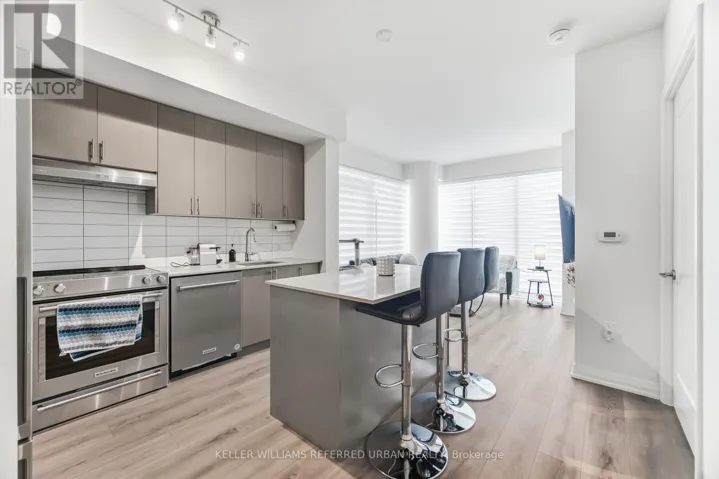 1115 - 9000 JANE STREET, Vaughan (Maple), Ontario L4K0M6