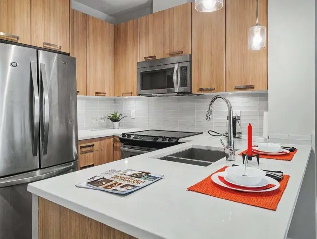 205 15388 105 AVENUE, Surrey, British Columbia V3R0C4