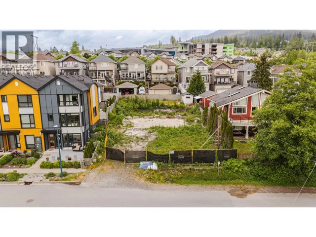3429 ROXTON AVENUE, Coquitlam, British Columbia V3B3H7