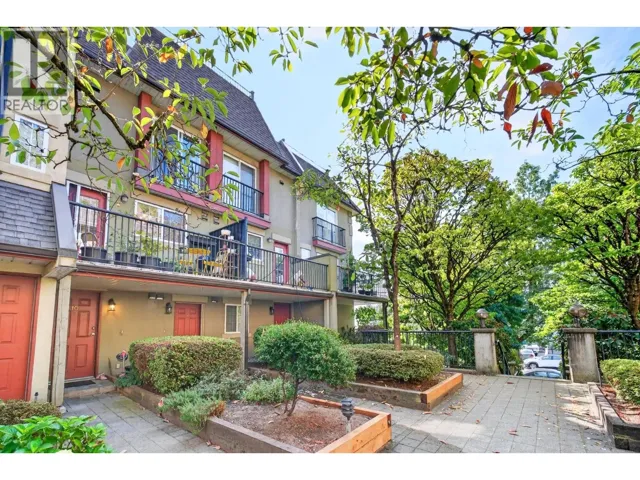 10 1561 BOOTH AVENUE, Coquitlam, British Columbia V3K6Z9