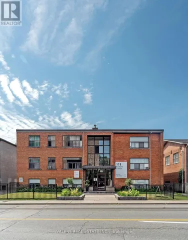 108 - 111 COSBURN AVENUE, Toronto (Danforth Village-East York), Ontario M4J2L1