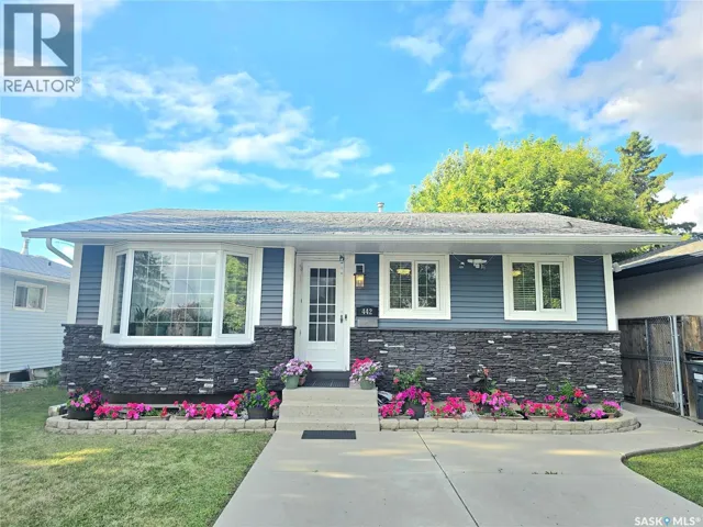 442 Douglas CRESCENT, Saskatoon, Saskatchewan S7L4T5