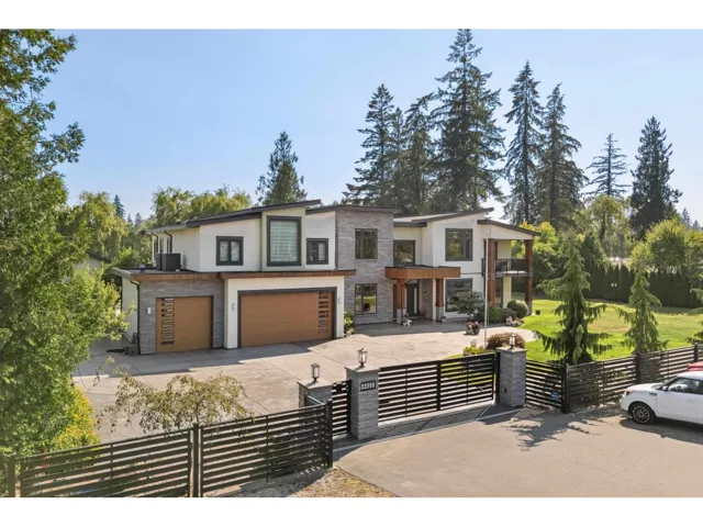 22998 74 AVENUE, Langley, British Columbia V2Y2S2