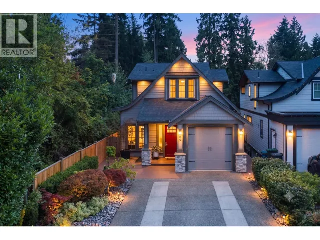 1585 DRAYCOTT ROAD, North Vancouver, British Columbia V7J1W3