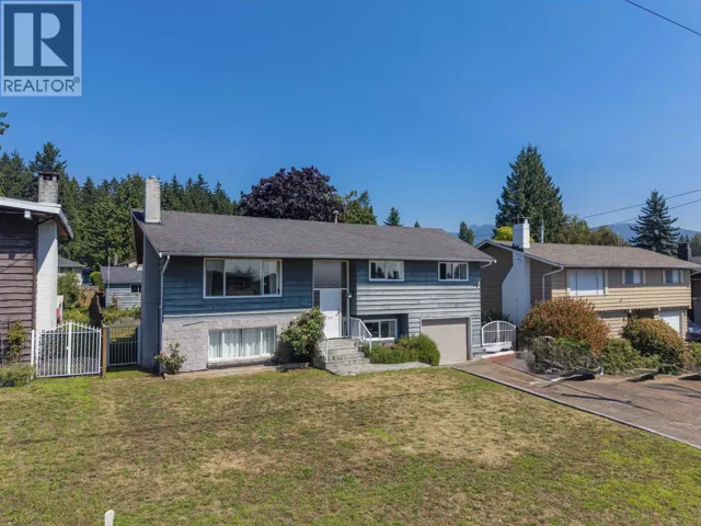 854 E 16TH STREET, North Vancouver, British Columbia V7L2V4