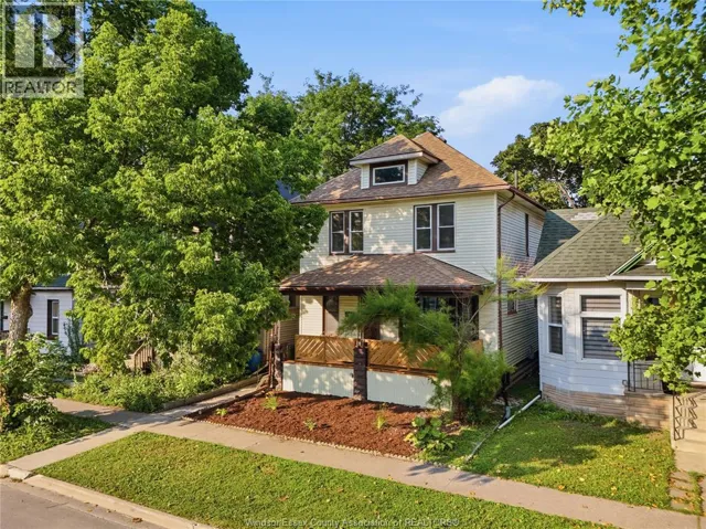 916 LINCOLN ROAD, Windsor, Ontario N8Y2H2