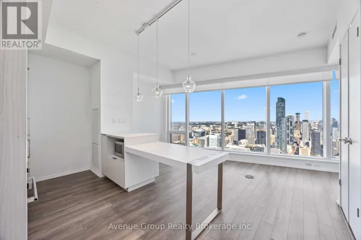 5713 - 197 YONGE STREET, Toronto (Church-Yonge Corridor), Ontario M5B0C1