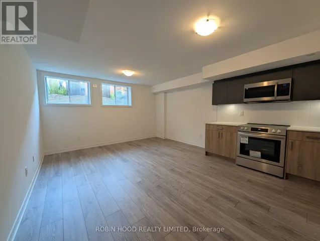 3 - 3-70 GRN GDNS BOULEVARD, Toronto, Ontario M6A0E6