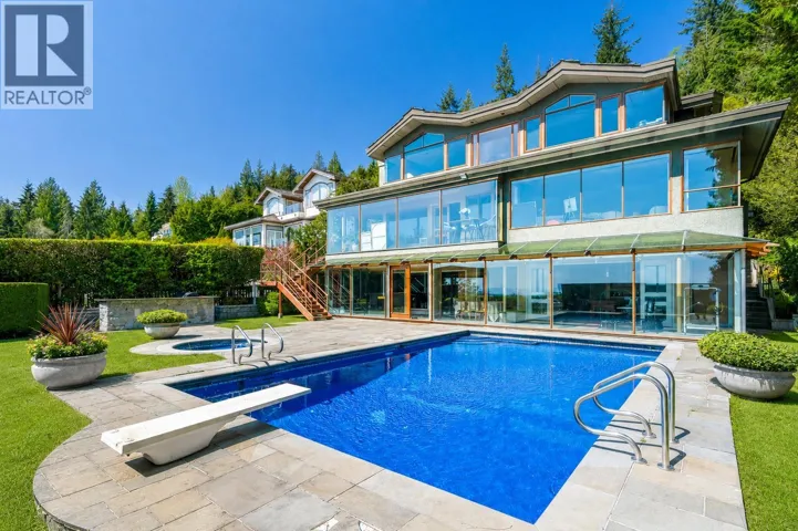 1626 PINECREST DRIVE, West Vancouver, British Columbia V7S3H3