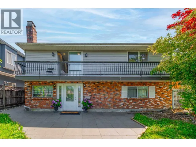 3305 WORTHINGTON DRIVE, Vancouver, British Columbia V5M3X2