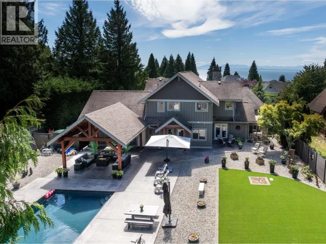 1474 VERNON DRIVE, Gibsons, British Columbia V0N1V5