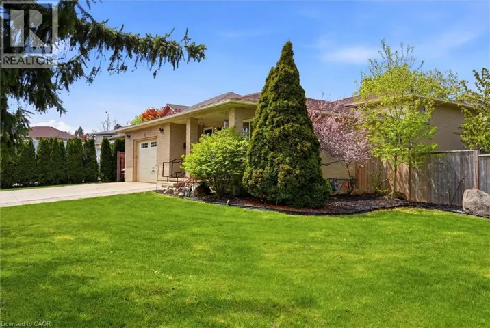 18 ANNE Court, Grimsby, Ontario L3M5B4
