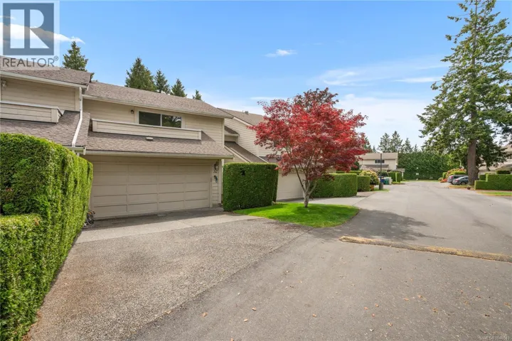 32 1287 Verdier Ave, Central Saanich, British Columbia V8M1H1