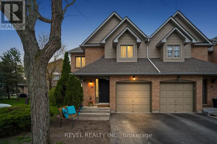 10 - 320 HAMILTON DRIVE, Hamilton (Ancaster), Ontario L9G4W6