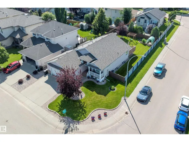 1 LINKSVIEW CL S, Spruce Grove, Alberta T7X4P3