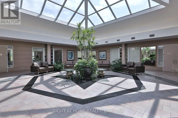 2212 - 7 CONCORDE PLACE, Toronto (Banbury-Don Mills), Ontario M3C3N4