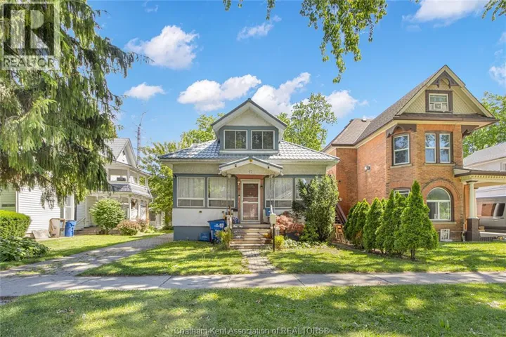 97 VICTORIA AVENUE, Chatham, Ontario N7L3A2