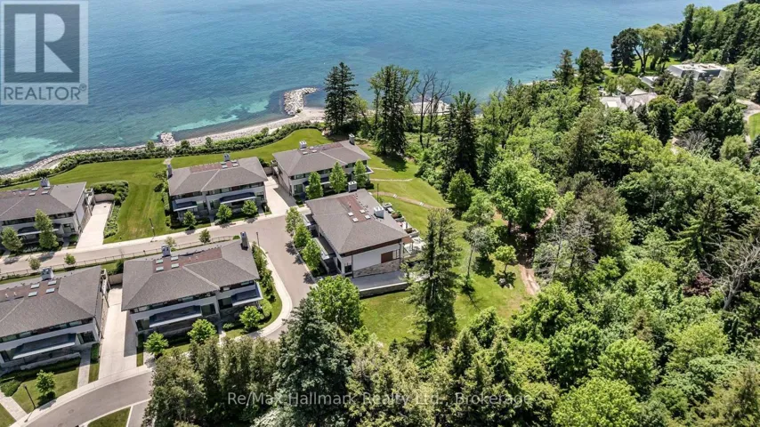 14 - 10 MAPLE GROVE DRIVE, Oakville (MO Morrison), Ontario L6J0E1