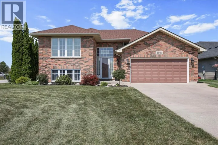 4026 Applewood DRIVE, Petrolia, Ontario N0N1R0