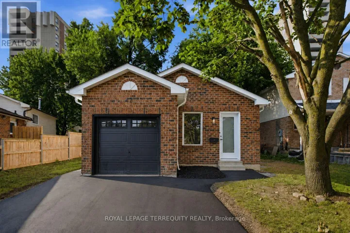 42 PLUMRIDGE COURT, Ajax (South East), Ontario L1S3Z8