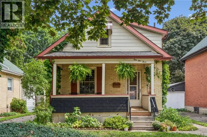 153 HEWAT Street, Cambridge, Ontario N3H4H2