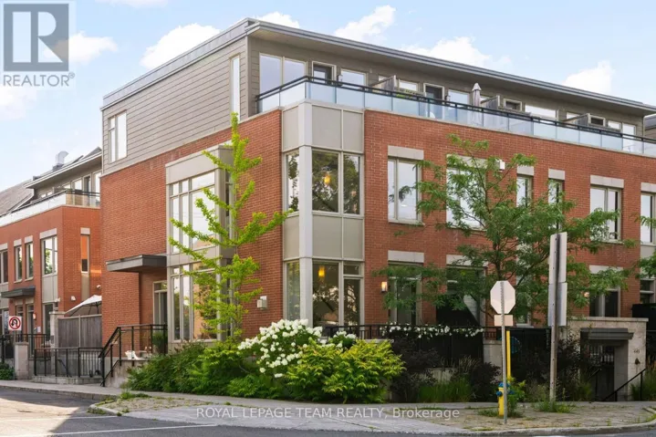445 EDISON AVENUE, Ottawa, Ontario K2A1S5