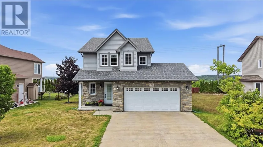 32 North Field Crescent, Sudbury, Ontario P3B0C2