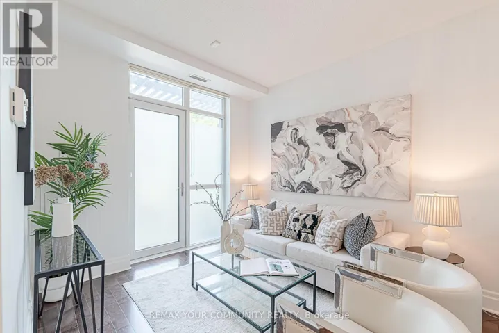 102 - 39 UPPER DUKE CRESCENT, Markham (Unionville), Ontario L6G0B8