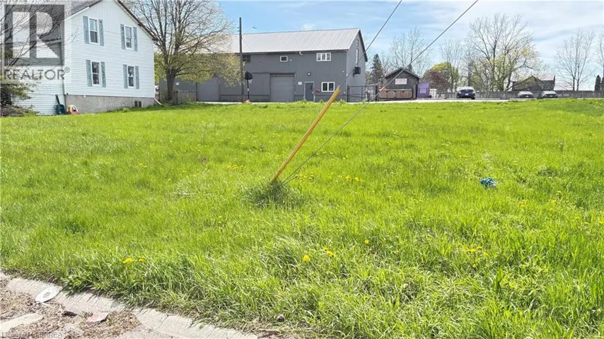 6 BRYDGES Street, Paris, Ontario N3L1R4