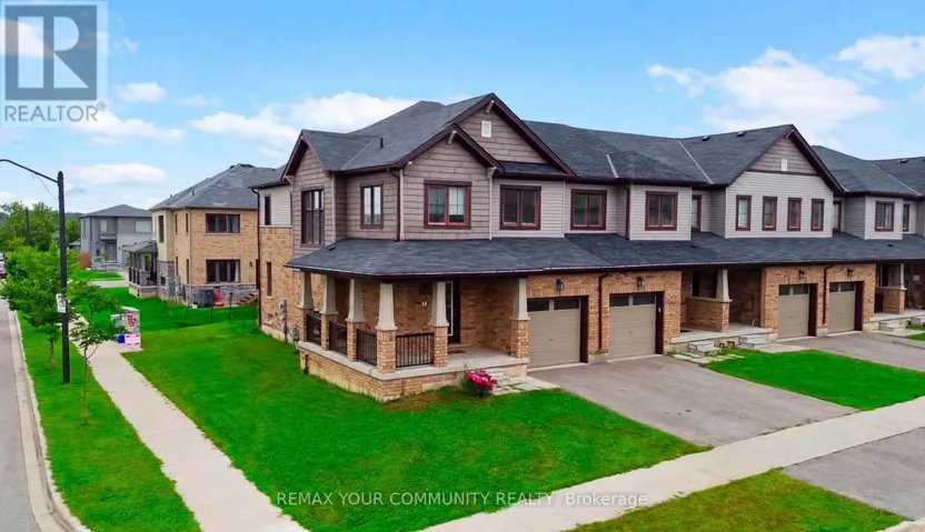 2 PRESTWICK STREET, Hamilton (Stoney Creek), Ontario L8J0K7