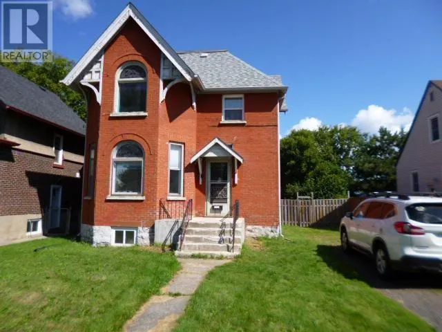 305 Cameron ST, Thunder Bay, Ontario P7C2H1