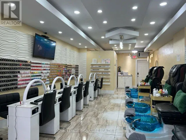 2195 QUEEN STREET E, Toronto (The Beaches), Ontario M4E1E5