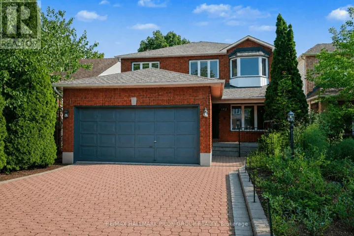 182 TWYFORD STREET, Ottawa, Ontario K1V0V8