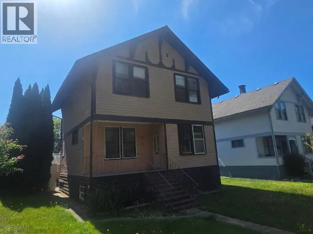 6324 CEDAR STREET, Powell River, British Columbia V8A4M1