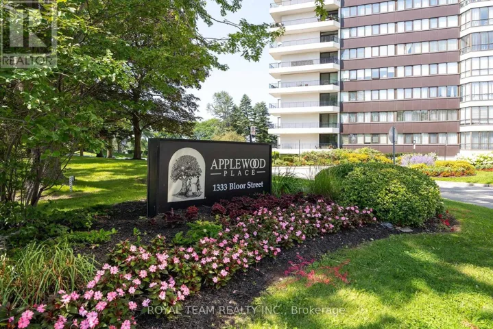 2004 - 1333 BLOOR STREET, Mississauga (Applewood), Ontario L4Y3T6