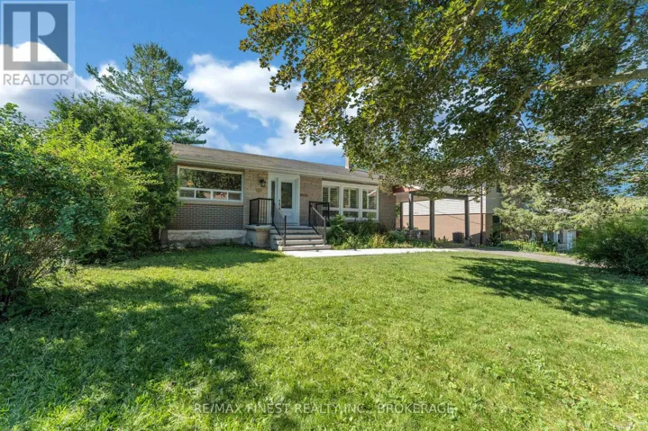 60 SHERWOOD DRIVE, Kingston (West of Sir John A. Blvd), Ontario K7M2E3
