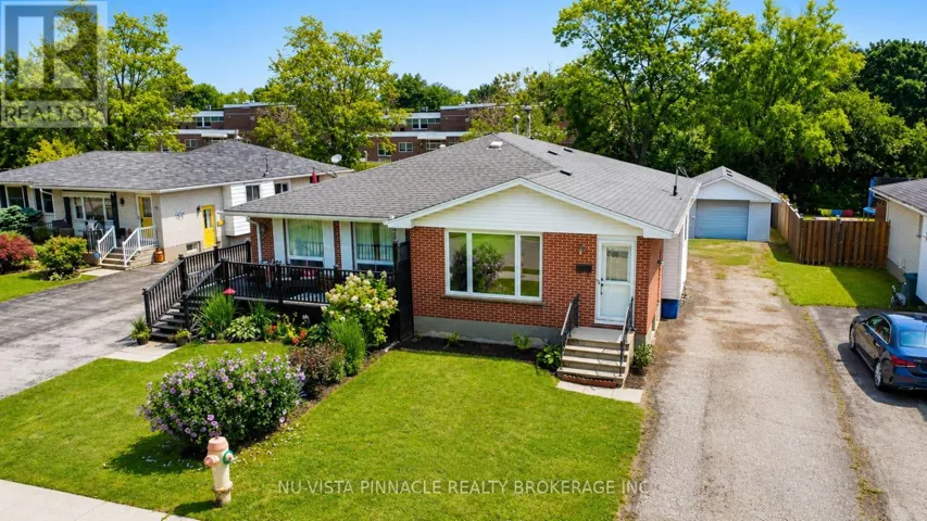 15 GREGORY PLACE, St. Thomas, Ontario N5R4S4