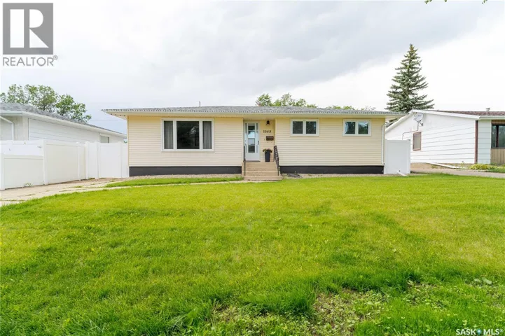 1048 11th AVENUE NW, Moose Jaw, Saskatchewan S6H4L5