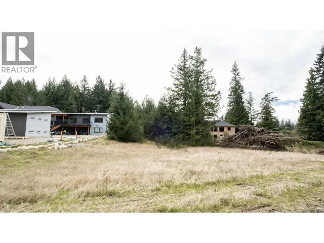 1221 CASTLE ROAD, Gibsons, British Columbia V0N1V5