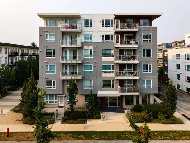 218 13963 105 BOULEVARD, Surrey, British Columbia V3T0M9