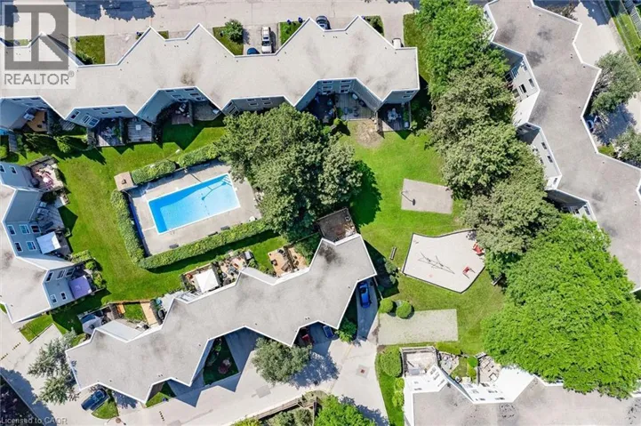 60 ELMSDALE Drive Unit# 25, Kitchener, Ontario N2E2G4